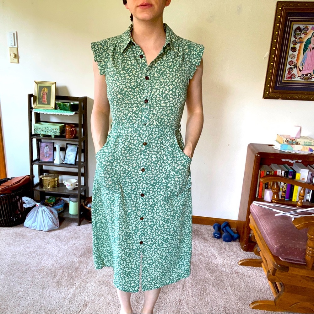 Monteau Midi Green Floral Dress Medium